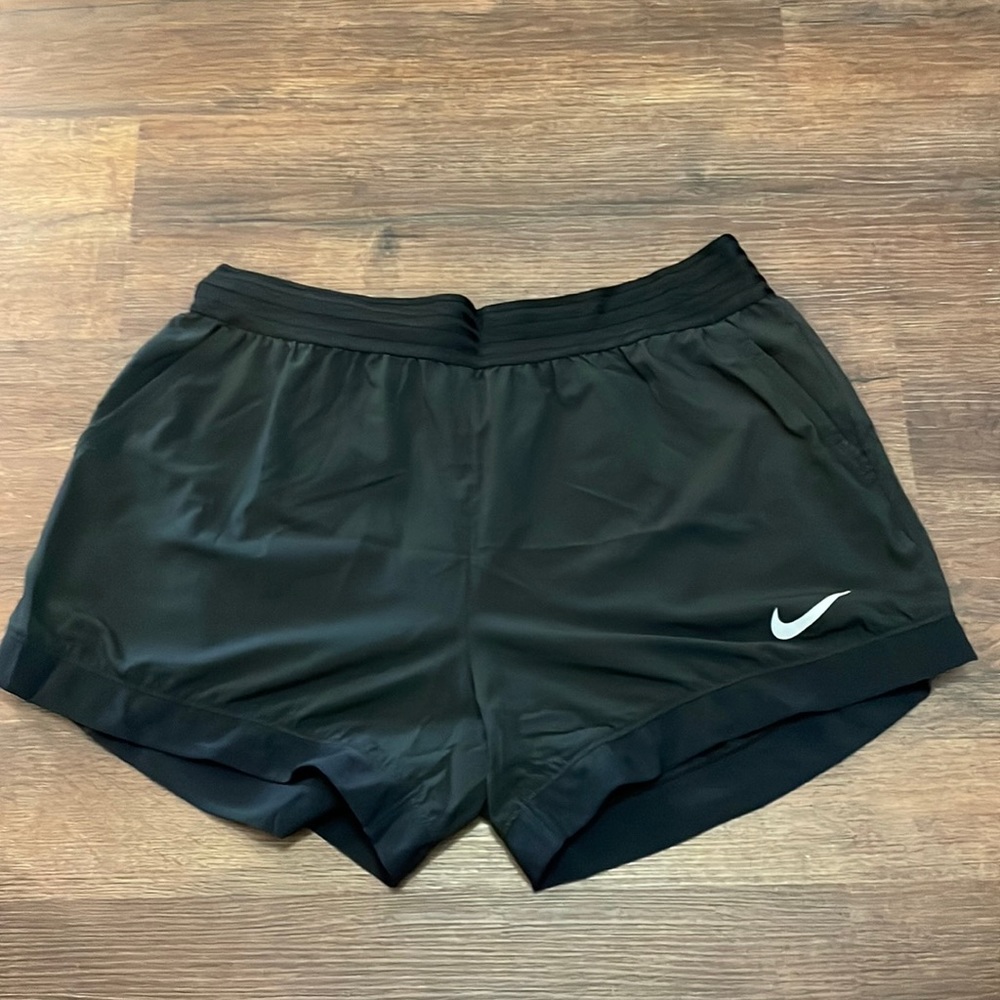Nike Dry Fit Shorts. Size L